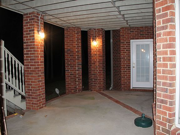 4th image of 803 Shackleford Pl
