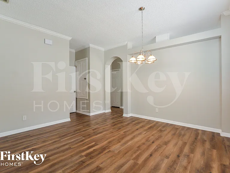 10020 Savannah Bluff Ln — Photo 4