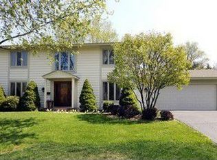 347 Sharon Dr, Barrington, IL 60010