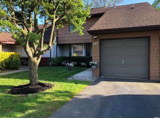67 Scarlett Dr, Commack, NY 11725