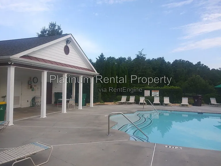 221 Balaban Cir — Photo 53
