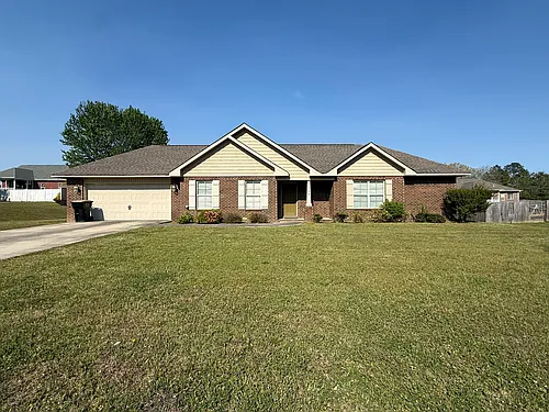 1704 Churchill Ln SE Photo 1