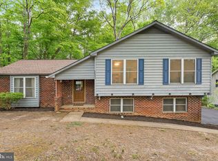 8 Adam Ct, Fredericksburg, VA 22405