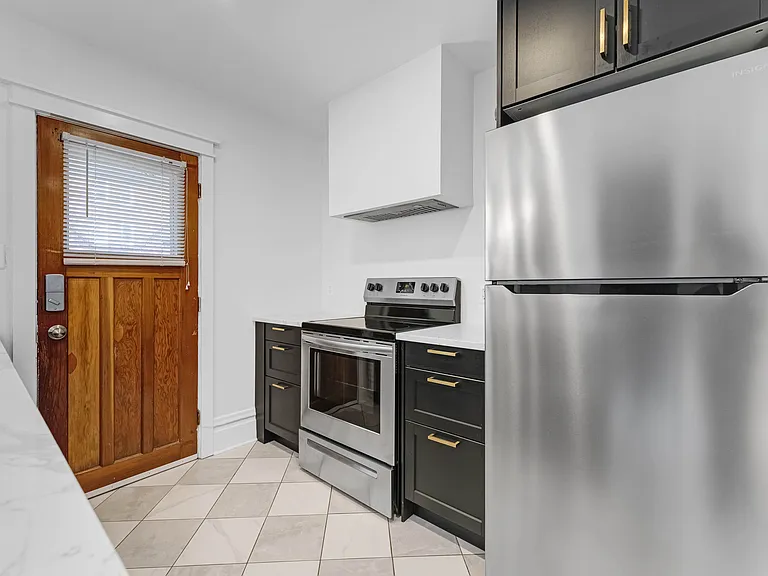 121 Hopewell Ave #B — Photo 41