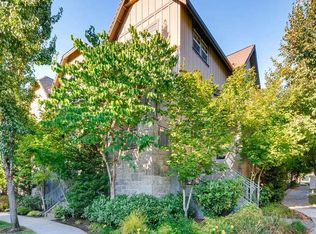 686 SW Rustica Ter, Portland, OR 97225