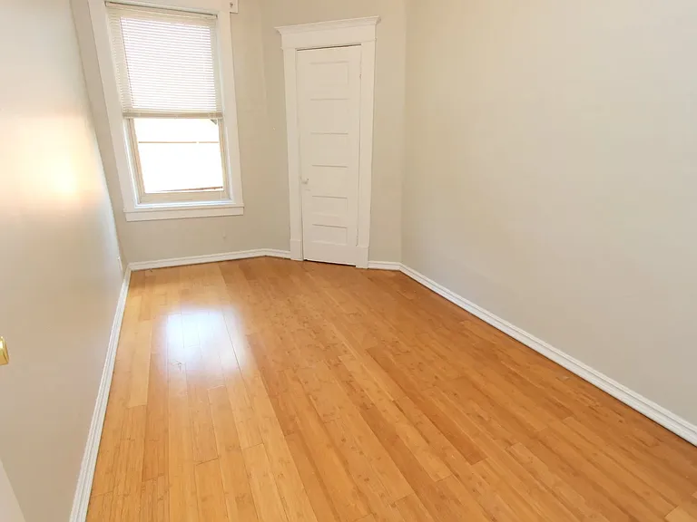 326 Melwood Ave — Photo 4