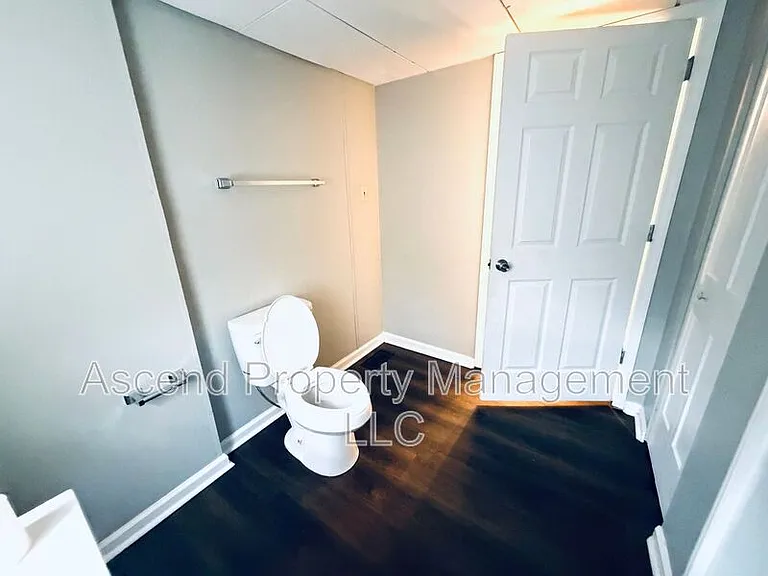 2111 Chamberlain Ave #A — Photo 6