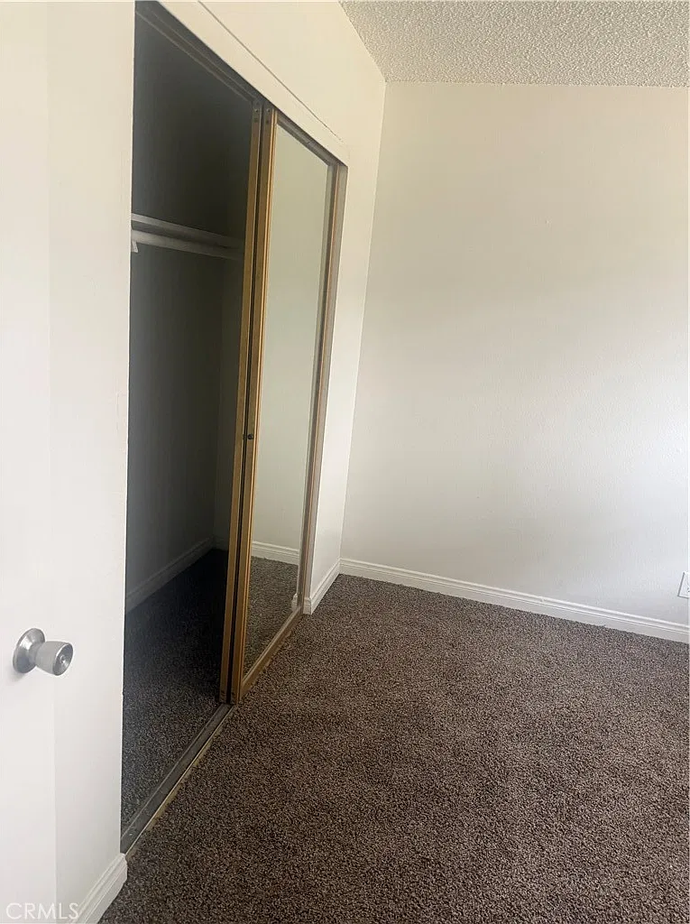 2 bed, 900 sqft, $2,500 — Photo 2