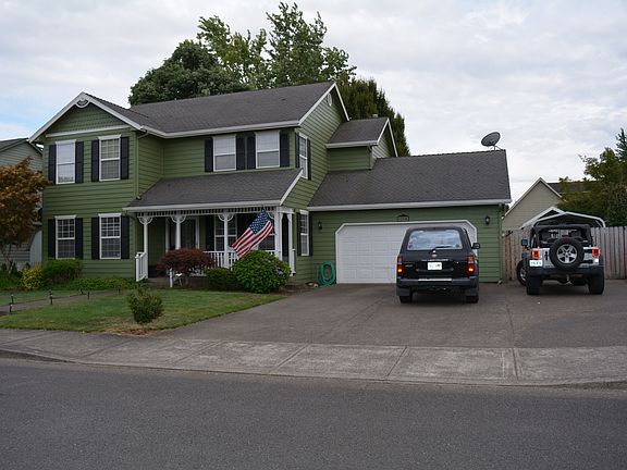 6 car driveway+ RV/Boat pad