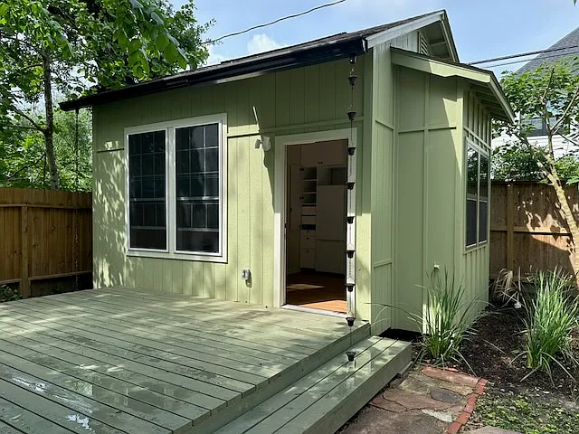 The Casita windows are also screened.