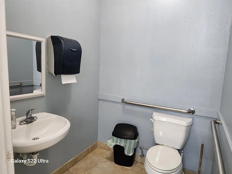 410 Rosamond St #A — Photo 16