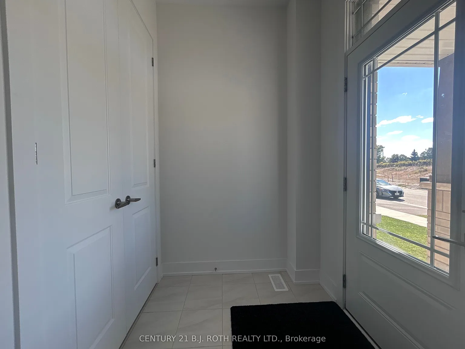4 bed, $2,800 — Photo 3