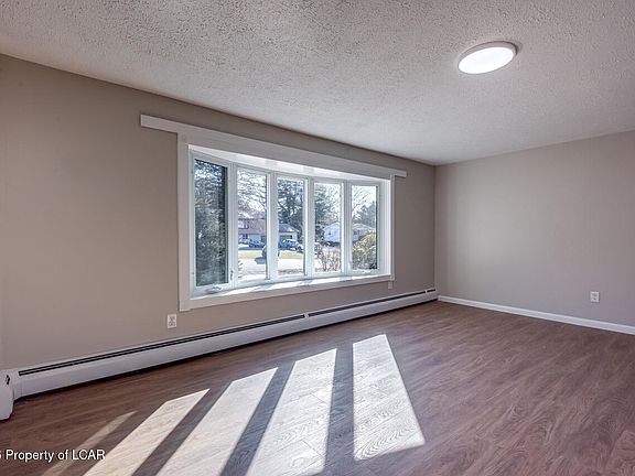 2nd image of 1 Sycamore Rd