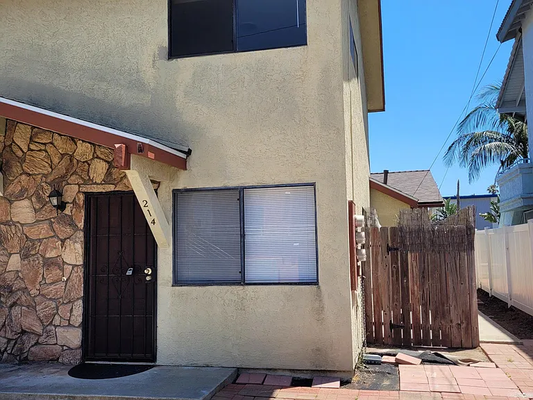214 Daisy Ave #214 — Photo 7