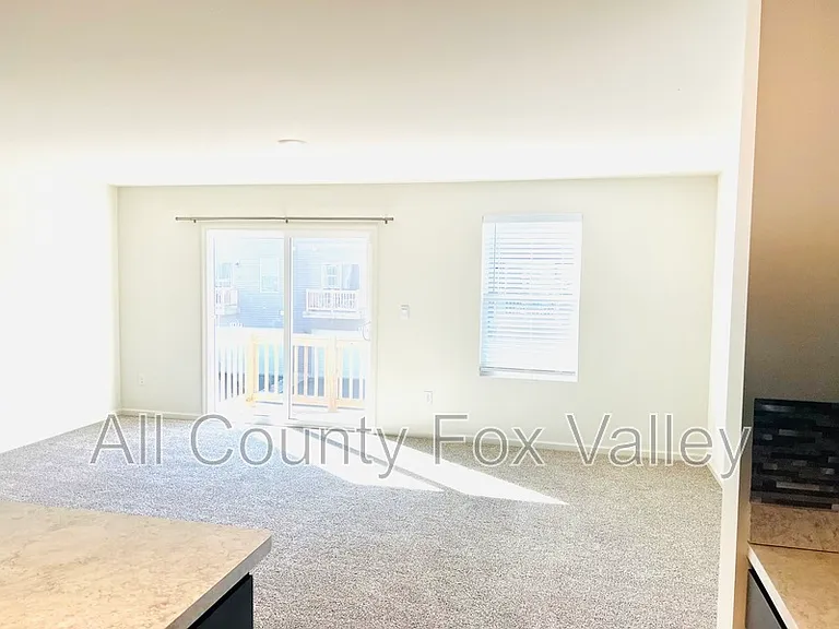 1480 Yosemite Way — Photo 5