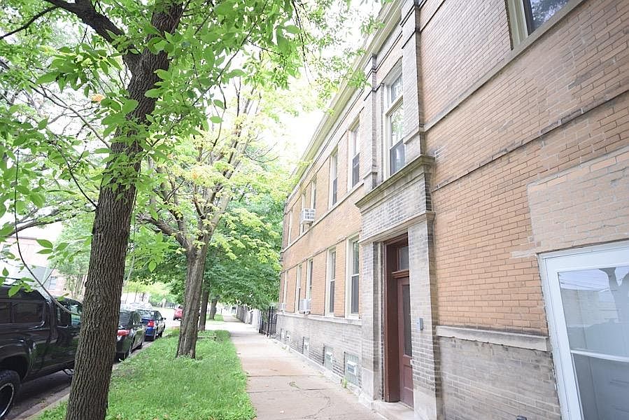1st image of 2900 N Richmond St #1R