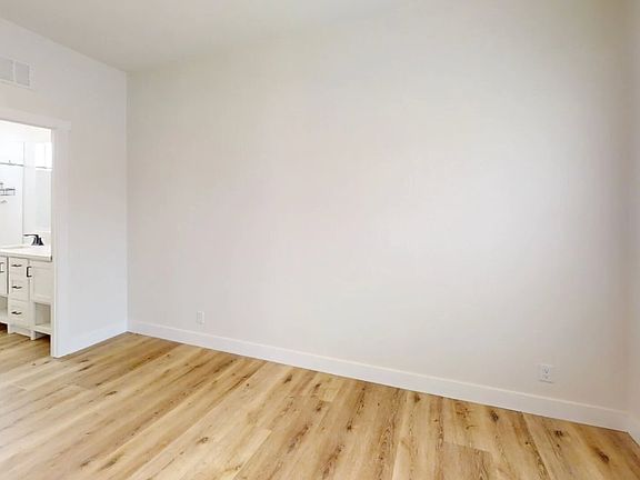 5th image of 4287 Corona Ave