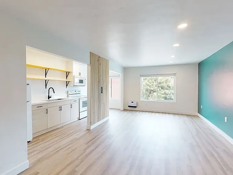 2821 Morena Blvd #7 — Photo 5