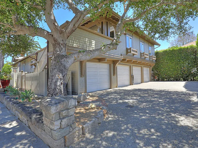2135 De La Vina St #B — Photo 17
