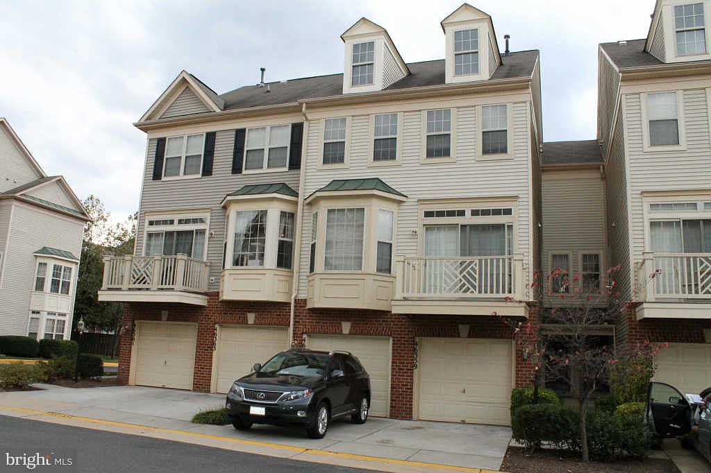 46359 Pryor Sq, Sterling, VA 20165 | Zillow