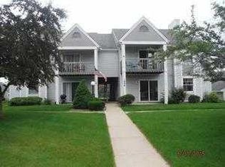 1086A Millpond Rd, Valparaiso, IN 46385