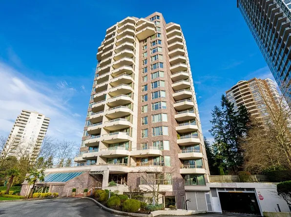 5790 Patterson Ave #801, Burnaby, BC V5H 4H6