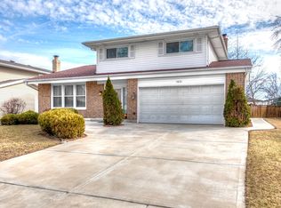 1651 W Goldengate Dr, Addison, IL 60101