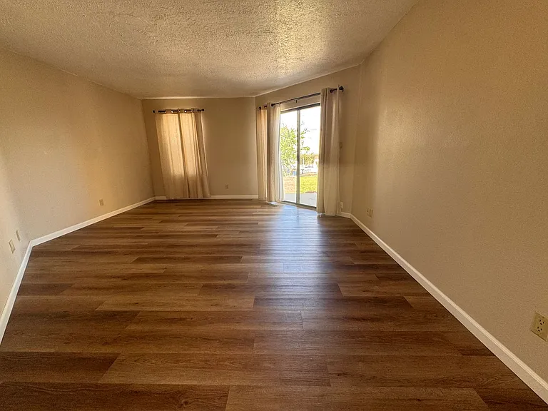 3345 Esplanade Cir SE — Photo 9