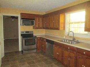 705 18th Ave N, Columbus, MS 39701