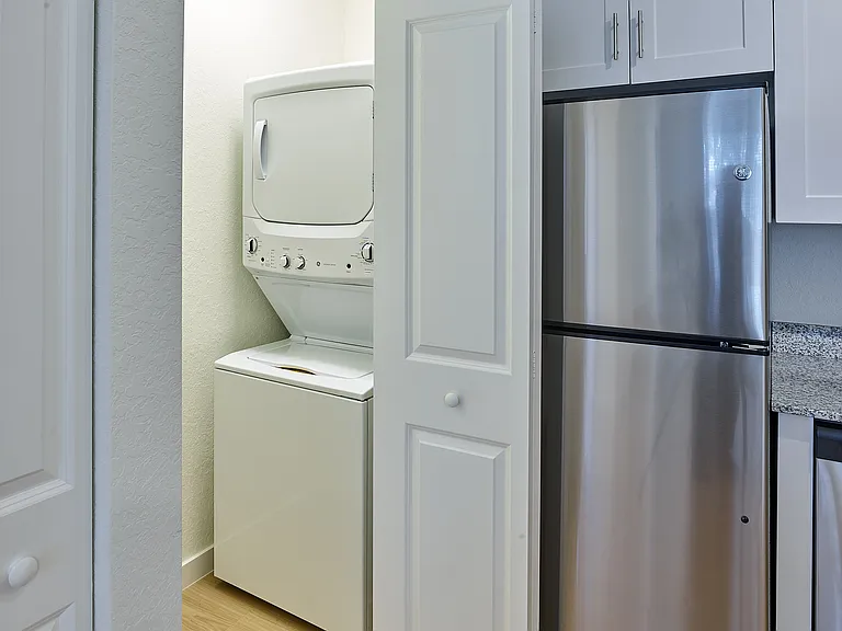Gateway Luxury Apartments — Photo 16