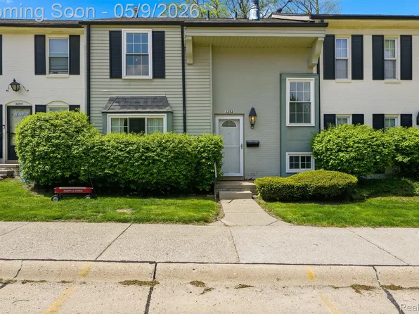 3252 Bolgos Cir, Ann Arbor, MI 48105