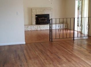 935 Cypress Ln, Lemoore, CA 93245