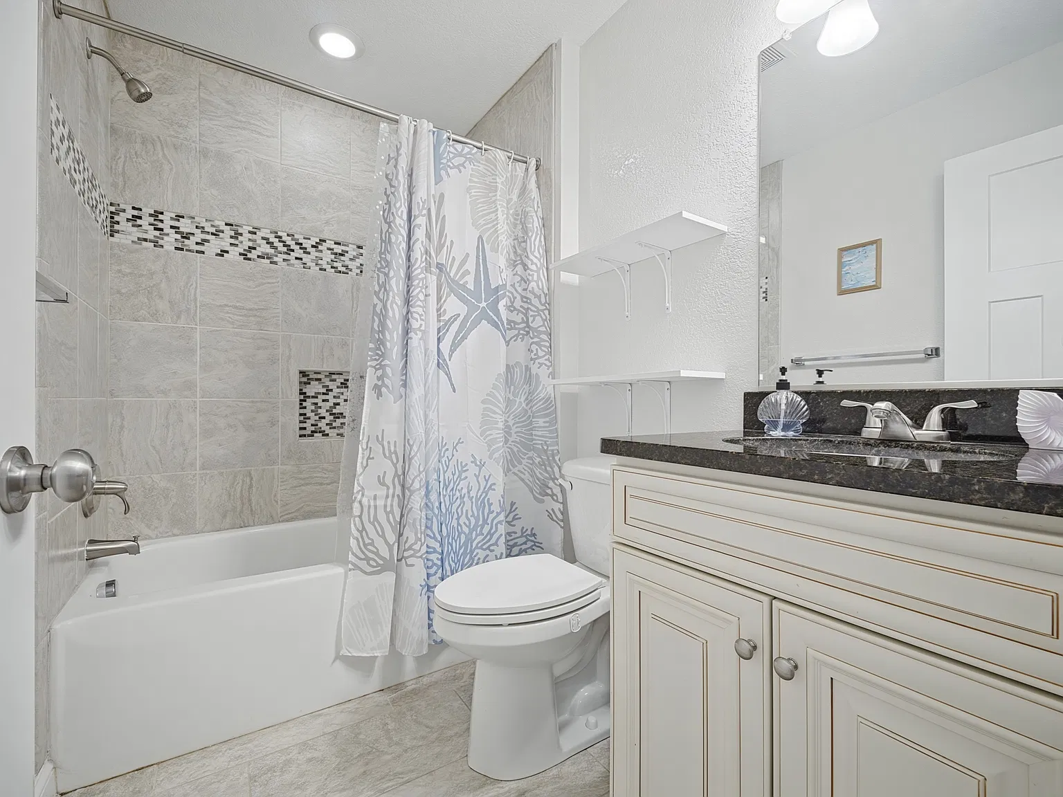 1728 Parkview Ave — Photo 4