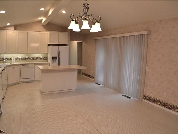 3rd image of 8705 Gatewood Dr