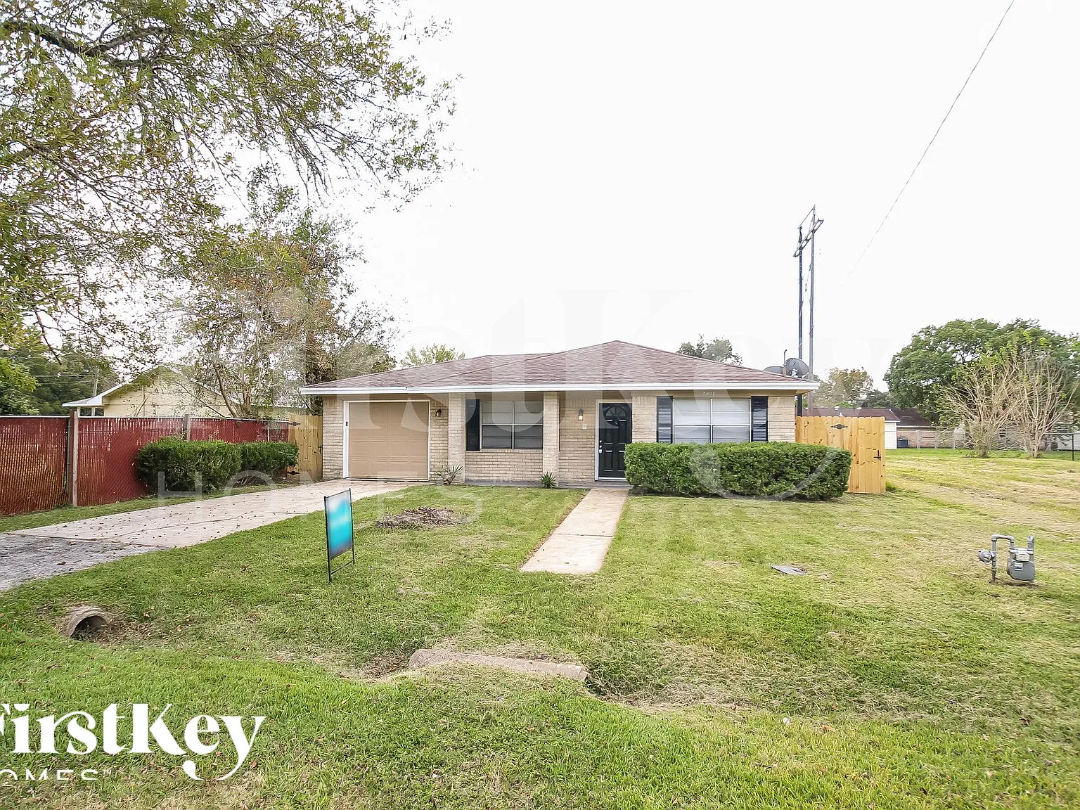3 bed, 1.5 bath, 1357 sqft, $1,785 — Photo 2