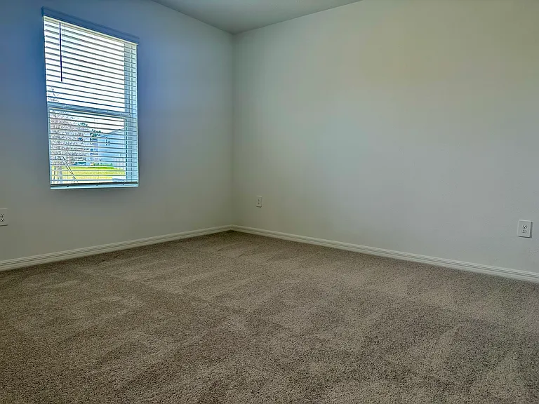 534 Wayland Dr — Photo 21