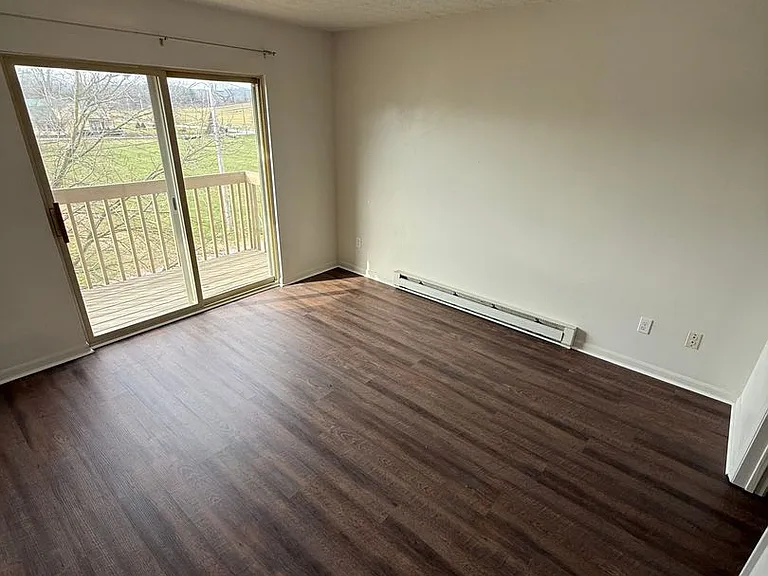 Rising Sun Apartments — Photo 20
