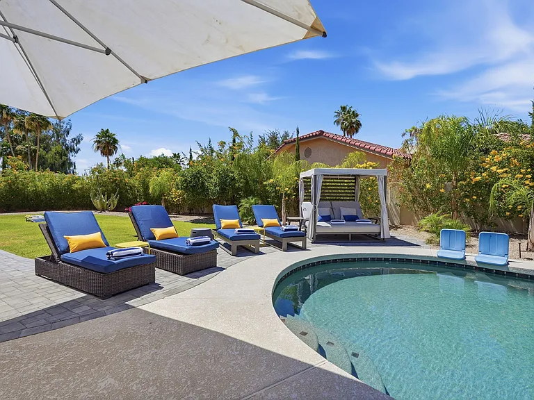 10636 E Desert Cove Ave — Photo 2