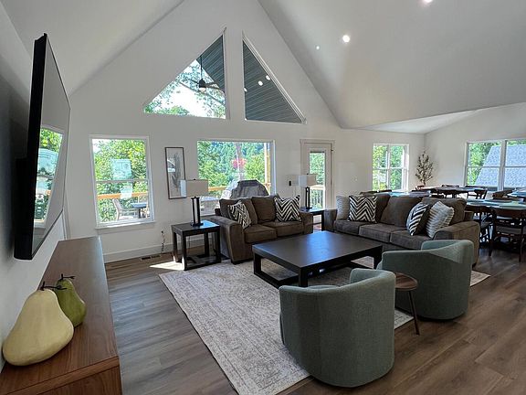 4th image of 245 Pool Rd