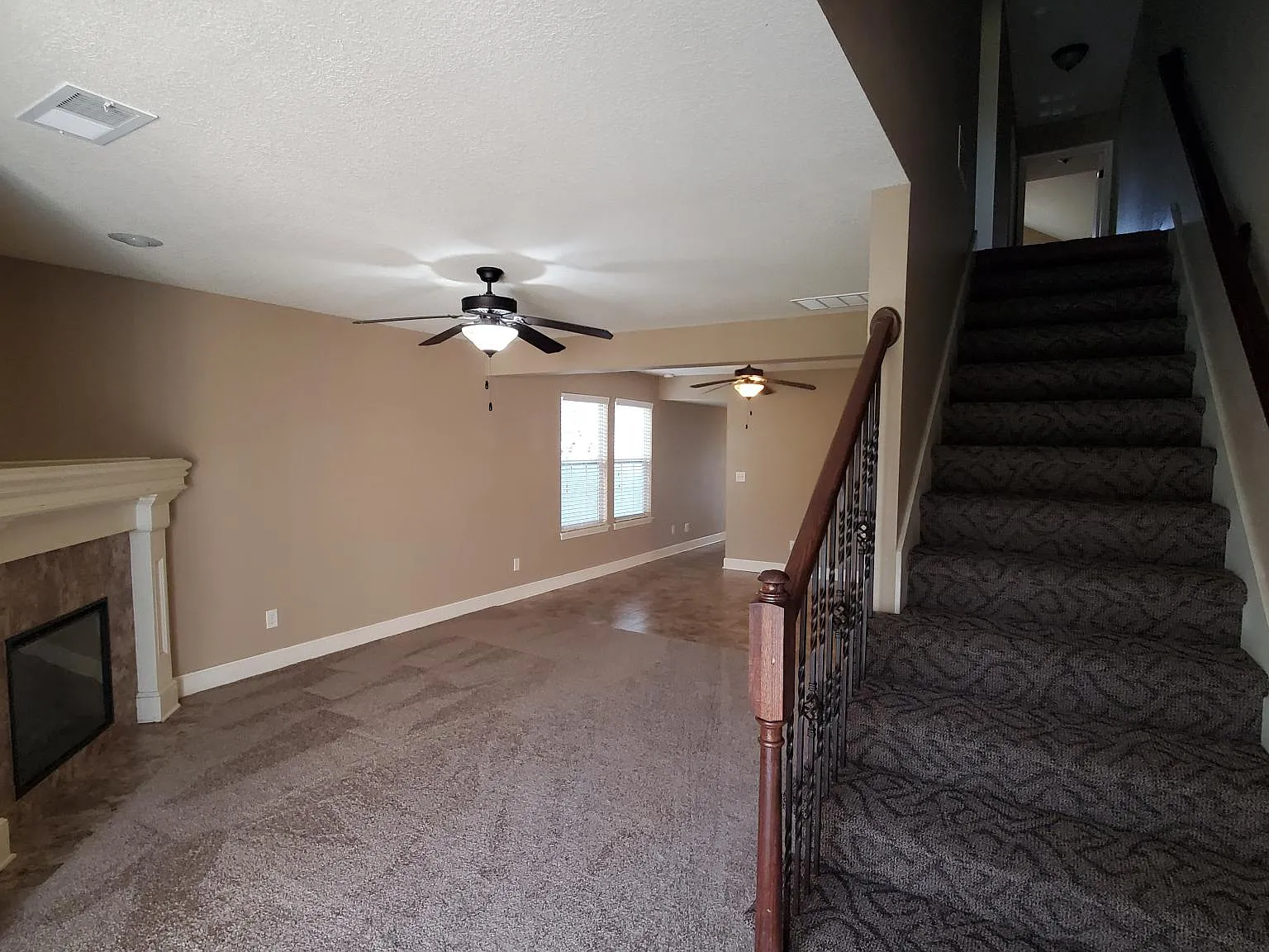 3 bed, 140 sqft, $1,750 — Photo 4