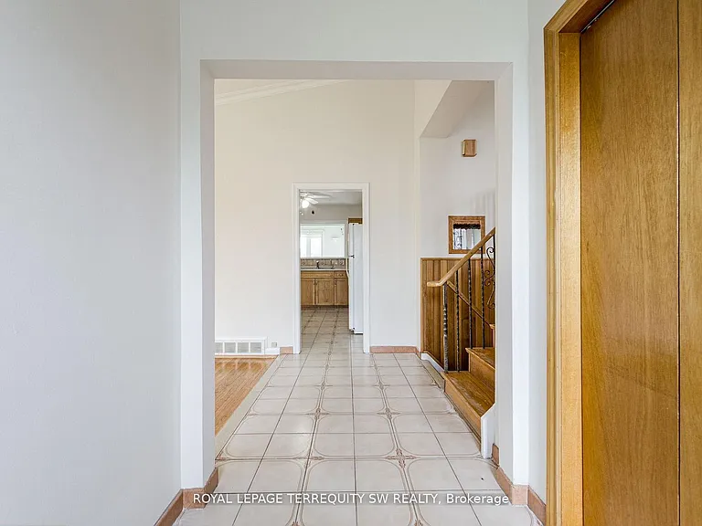 35 Euphrasia Dr — Photo 17