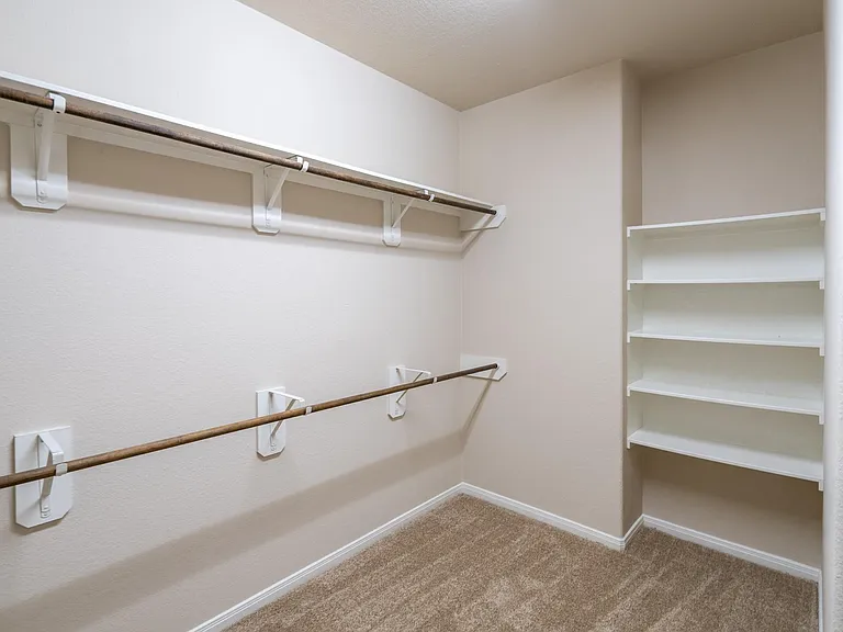 22918 Caverly Ln — Photo 19