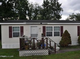 418 Upper West Dr, Pittston, PA 18640