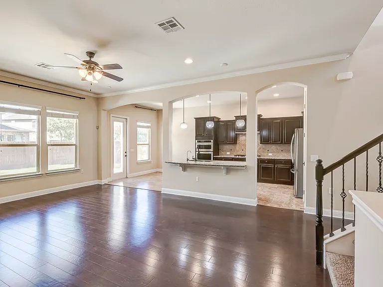 16009 Jeffs Ln — Photo 8