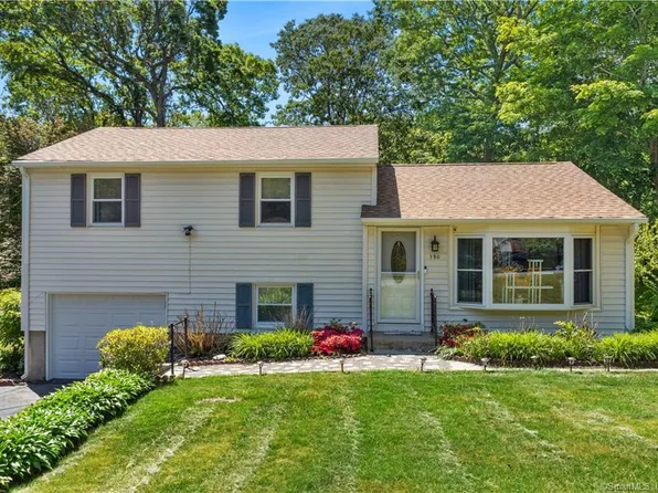 190 Bel Aire Drive, Groton, CT 06355
