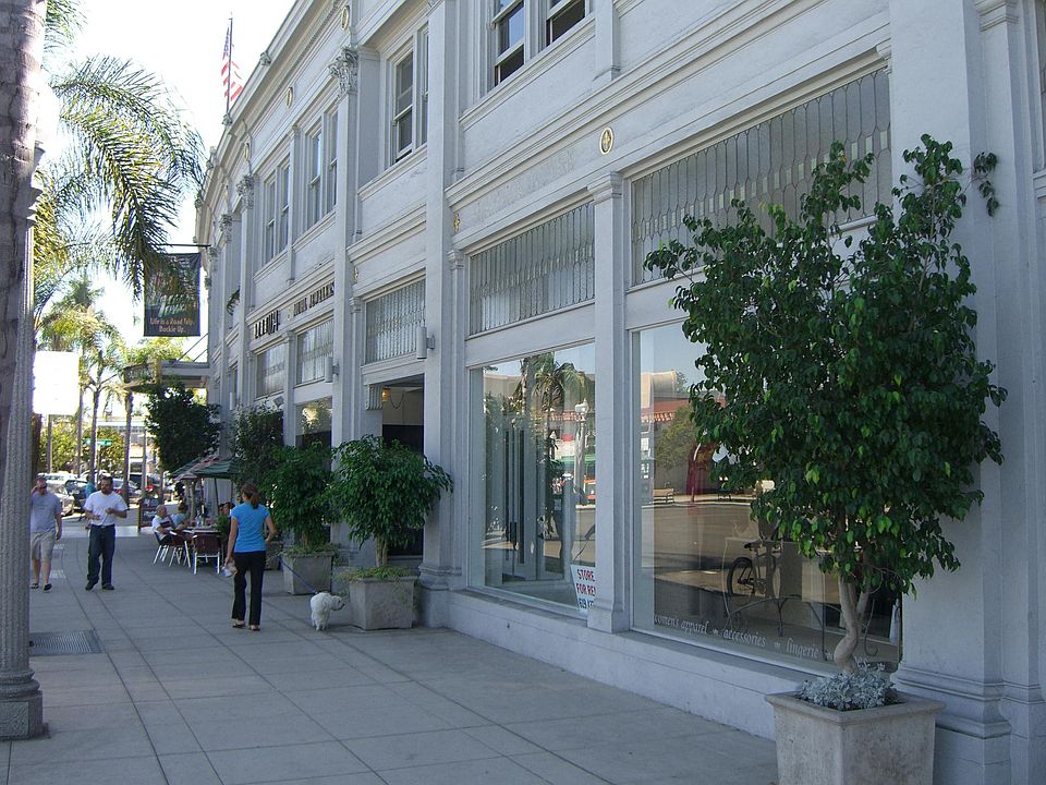 1st image of 1124 Orange Ave