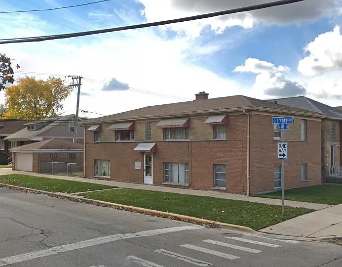 2604 Clarence Ave #2S — Photo 6