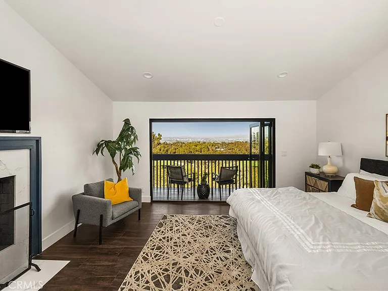 5 Yellow Brick Rd — Photo 36