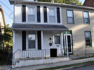 256 Chestnut St, Spring City, PA, 19475