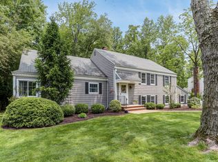 77 Chimney Ridge Dr, Morristown, NJ 07960